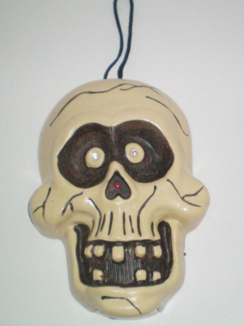 Vintage Light Up Skull Talking Singing Halloween Skull Wall Door Hanging 2003